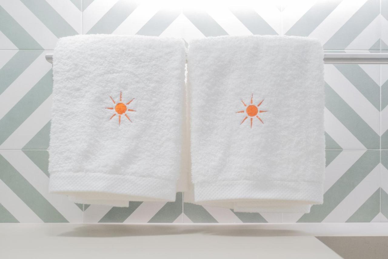 Filia Solis - Old Town Suites & Spa Brindisi Bagian luar foto